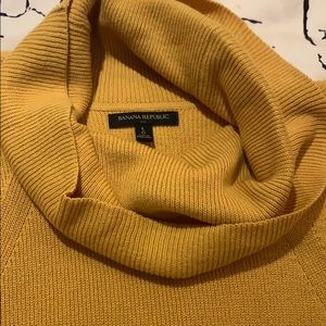 Banana Republic cowl neck